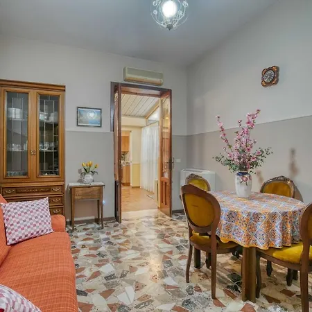 Milazzo With Additional Shower In Garden Διαμέρισμα