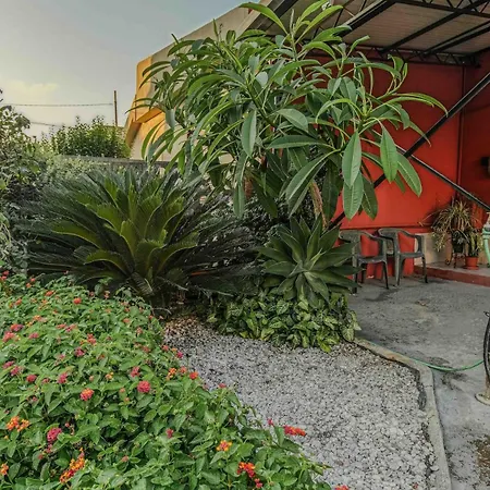 Milazzo With Additional Shower In Garden Olivarella-Corriolo